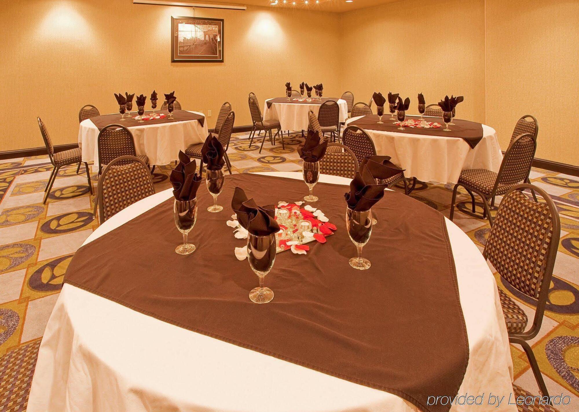 Doubletree By Hilton Fort Worth Fossil Creek Extérieur photo